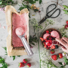RKPM HOMES Ice Cream Scoop I Aluminum Design Ice Cream Scooper I Nonstick Anti-Freeze, Heavy Duty Durable I Lightweight I Spoon for Gelato, Cookie Dough, Sorbet, Almond – 7Inch (Light Silver)