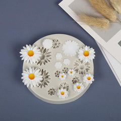 RKPM HOMES Daisy Flower Cupcake Fondant Mold I 3D Mini Flowers Silicone Chocolate Mold I For DIY Handmade Sugarcraft Cake Decoration Polymer Candy Cookies Muffin Soap Resin Wax Making ,7x7 Cm