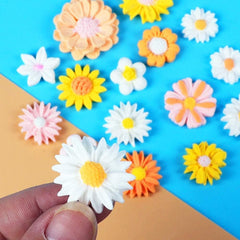 RKPM HOMES Daisy Flower Cupcake Fondant Mold I 3D Mini Flowers Silicone Chocolate Mold I For DIY Handmade Sugarcraft Cake Decoration Polymer Candy Cookies Muffin Soap Resin Wax Making ,7x7 Cm