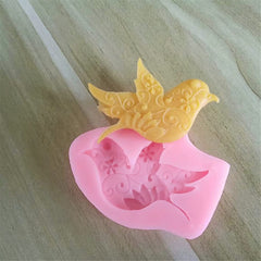 RKPM HOMES Flying Bird Chocolate Mould | Silicone Swallow and Peace Dove Mold | Baking Tools for Cake Chocolate Candy Ice Jelly Soap Pudding | Cake Baking Moulds | Bakeware Molds | Multicolor - 1 Pcs