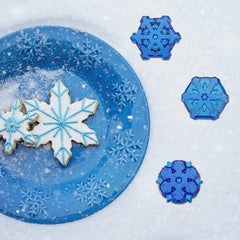 RKPM HOMES Snowflakes Silicone Molds 6 Cavity Christmas Snowflakes Silicone Cake Molds Desserts Molds for Making Soap Candle Candy Muffins Chocolates Cake Decoration Mold Size 28.3 x 18.2 x 3.8 cm